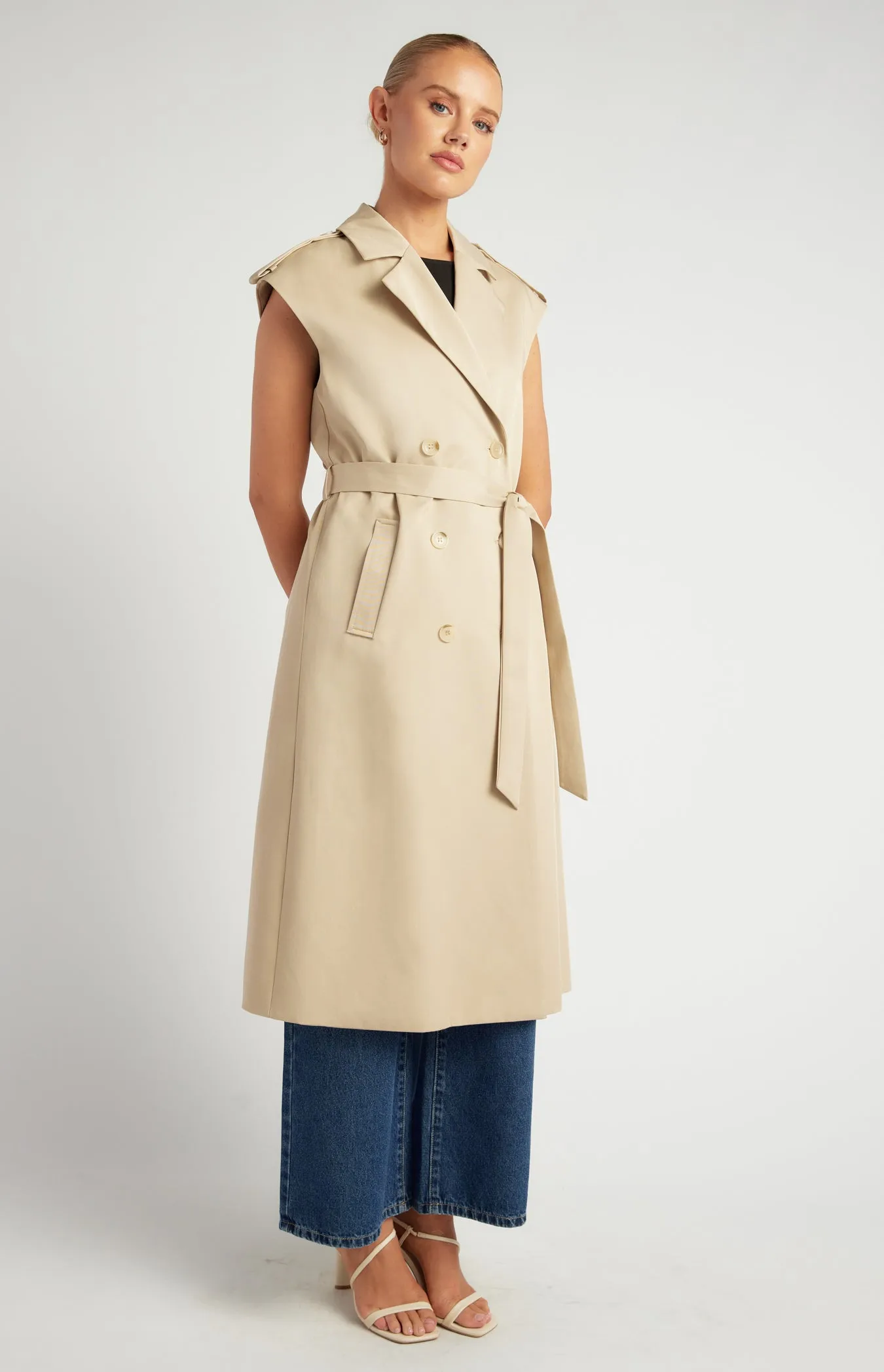 Evelyn Sleeveless Trench Coat - Beige