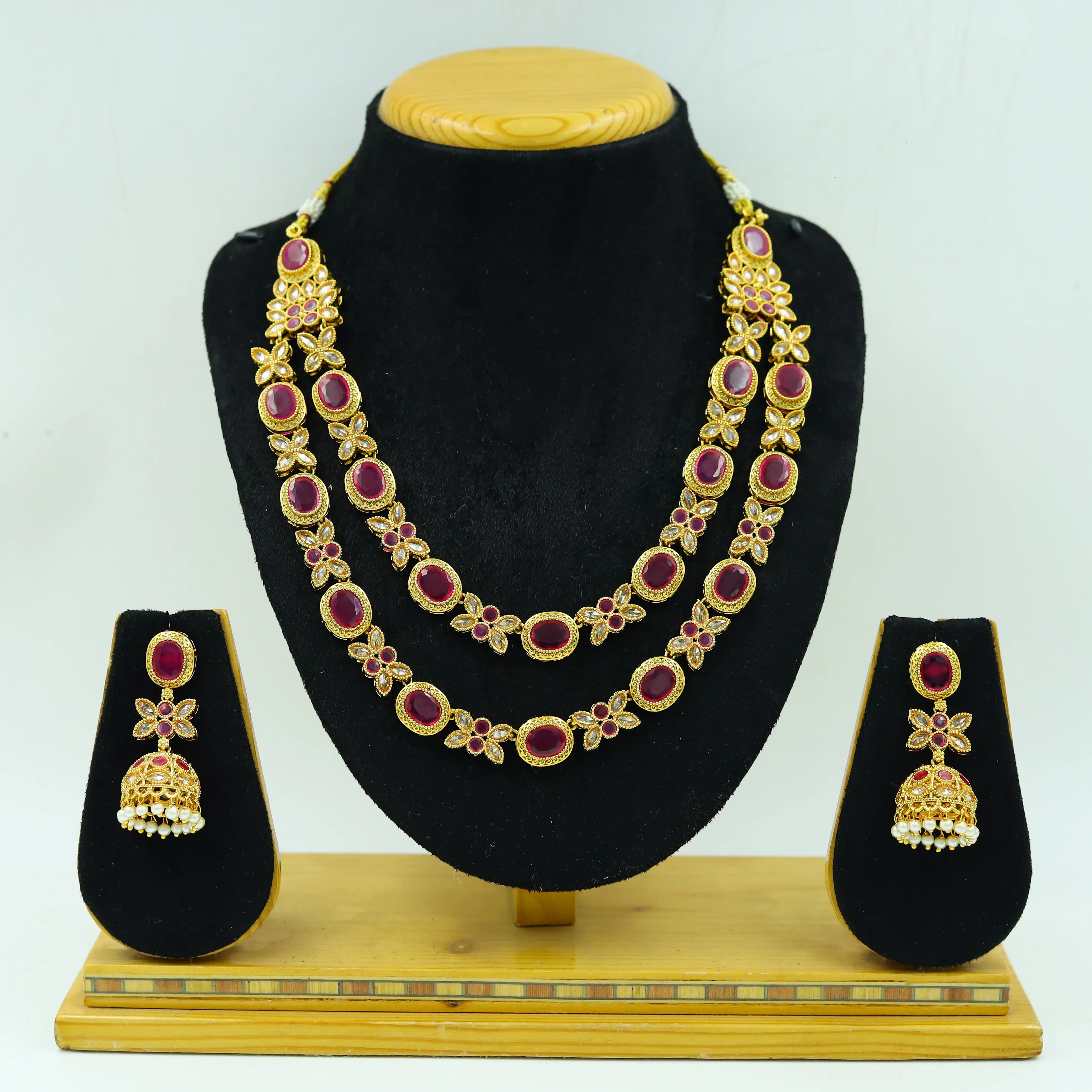 Round Neck Layered Gold Look Necklace Set 13550-28