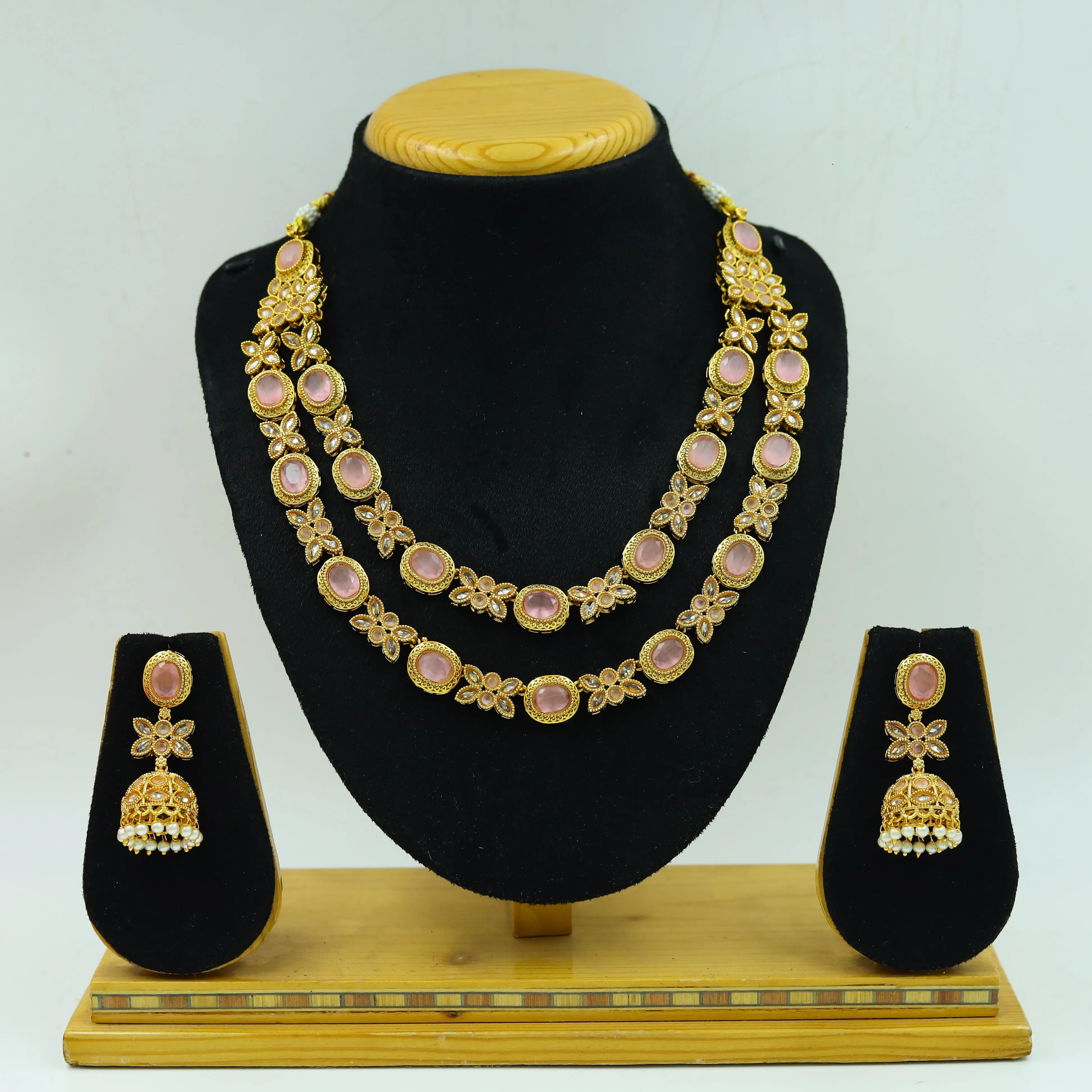 Round Neck Layered Gold Look Necklace Set 13550-28