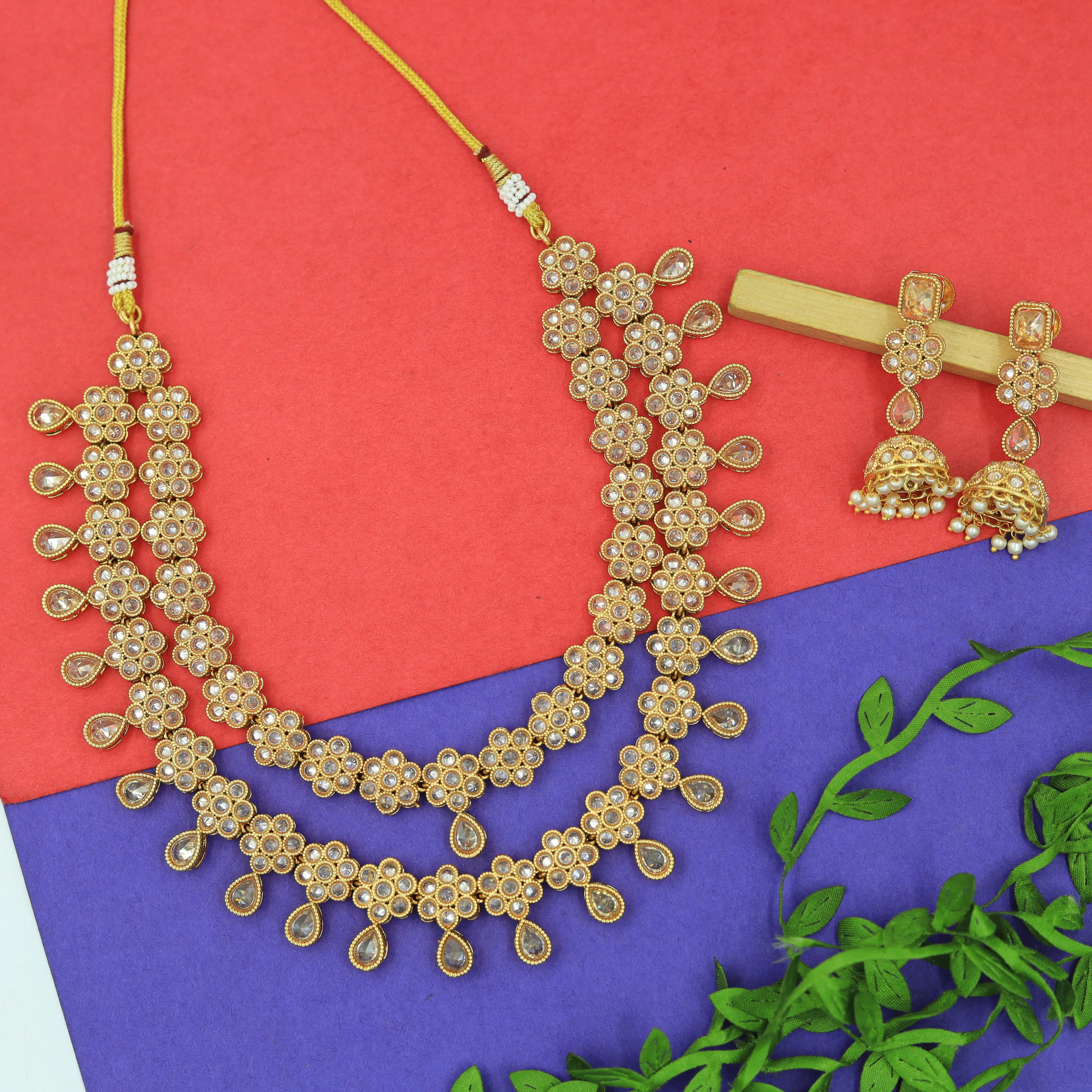 Round Neck Layered Gold Look Necklace Set 13555-28