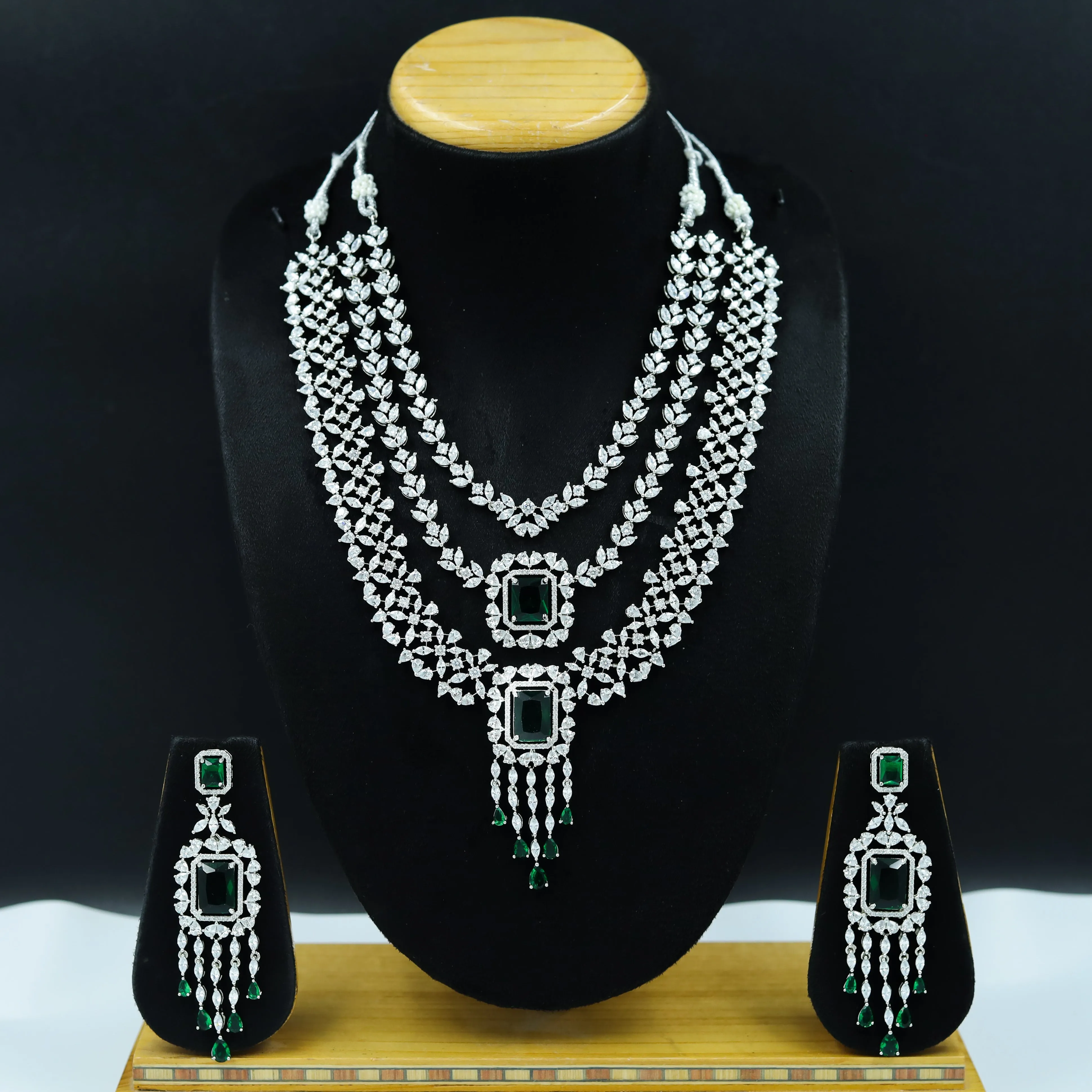 Round Neck Zircon/AD Necklace Set 11819-31